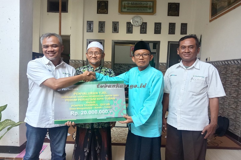 Perhutani Tuban Salurkan Dana Program Tjsl Kepada Pondok Pesantren