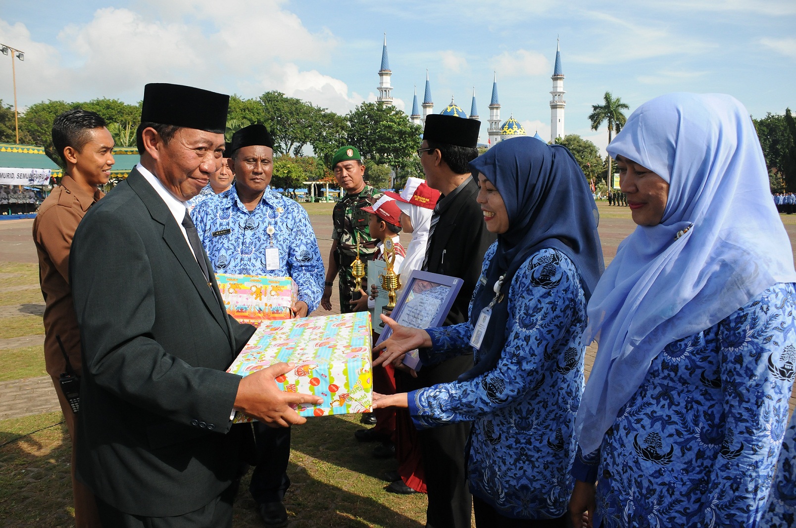 UPACARA HARI PENDIDIKAN NASIONAL Situs Resmi Pemerintah Kabupaten Tuban